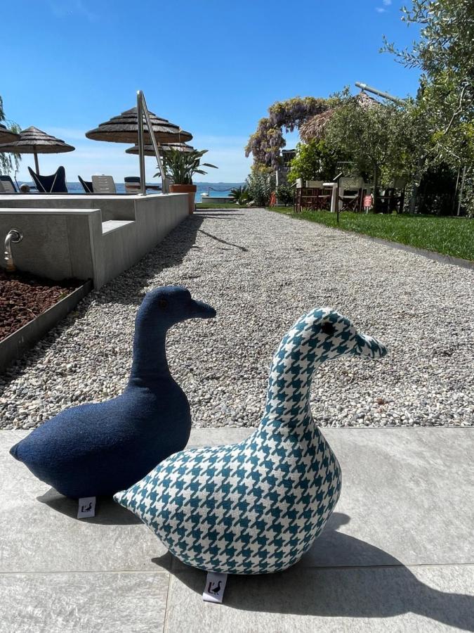 Le Petit Du Lac Sirmione Bagian luar foto