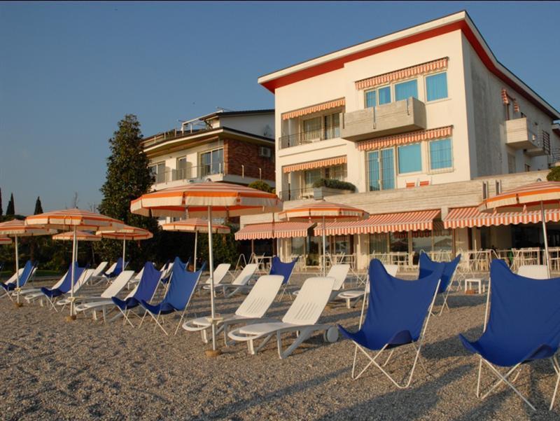 Le Petit Du Lac Sirmione Bagian luar foto